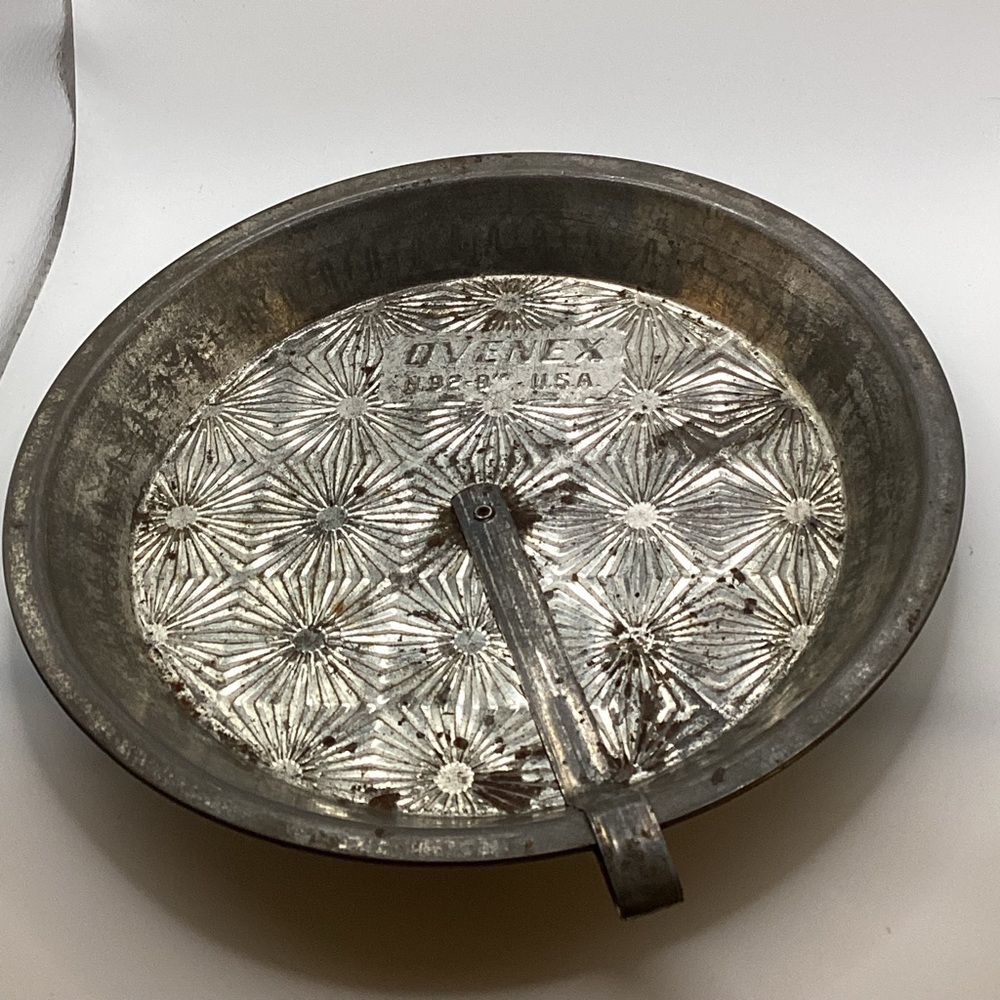 Vintage Ekco Ovenex Pie Pan 9” Easy Release Sliders 1 Textured 1 Starburst
